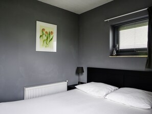 3 bedrooms, Internet