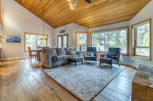  Spring Break Special. Super clean, quiet and comfy 3/2.