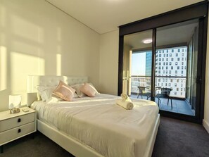 3 chambres, fer et planche à repasser, Wi-Fi gratuit, draps fournis