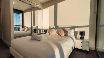 3 bedrooms, iron/ironing board, free WiFi, bed sheets
