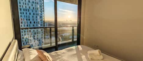 3 chambres, fer et planche à repasser, Wi-Fi gratuit, draps fournis