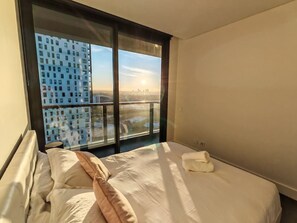 3 chambres, fer et planche à repasser, Wi-Fi gratuit, draps fournis