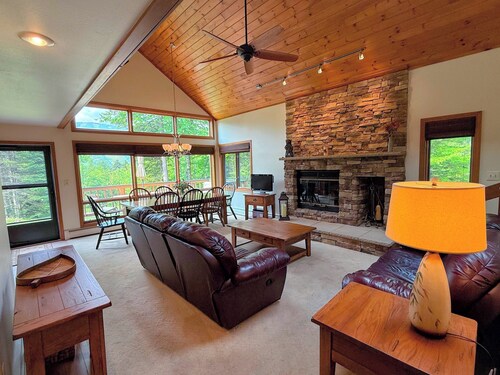 MWP23: Breathtaking views in Bretton Woods, pool passes, discounts!