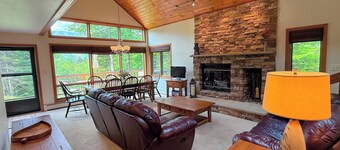 MWP23: Breathtaking views in Bretton Woods, pool passes, discounts!