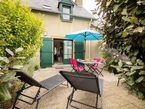 Outdoor dining - Le corsaire by Interhome (Cancale)