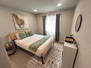 3 soverom, strykejern/-brett, wi-fi og sengetøy