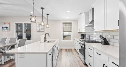 4BR/3.5BA Modern Beach Home - 1 Block to Sand!
