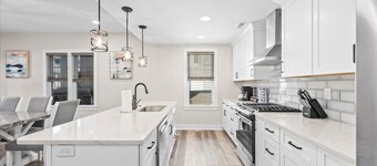 4BR/3.5BA Modern Beach Home - 1 Block to Sand!