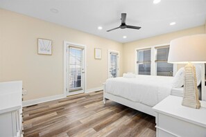 4 bedrooms, desk, iron/ironing board, free WiFi