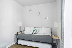 3 Schlafzimmer, Bügeleisen/Bügelbrett, WLAN, Bettwäsche