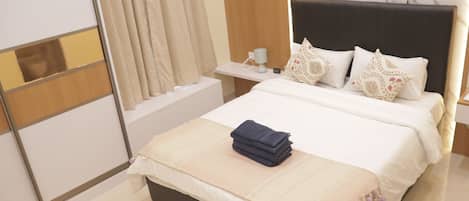 3 habitaciones, tabla de planchar con plancha, wifi y ropa de cama