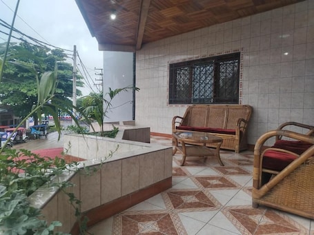 ํ
๋ผ์ค/ํํฐ์ค