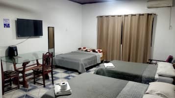 Quarto triplo família | Wi-Fi de cortesia