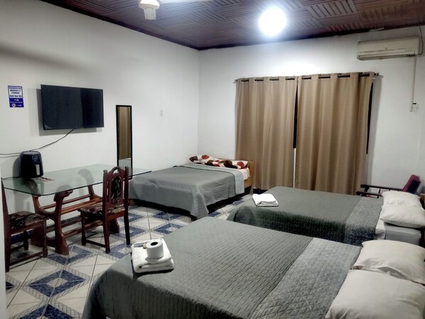 Family Triple Room | Free WiFi