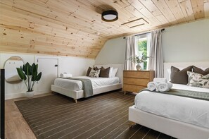 2 bedrooms, desk, iron/ironing board, free WiFi