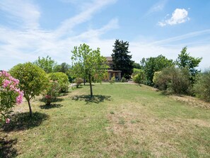 Apartment | Garden