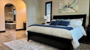 4 عدّة غرف نوم ومكتب ومكواة/لوح كي وواي فاي مجانًا