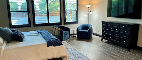 4 habitaciones, escritorio, tabla de planchar con plancha y wifi gratis