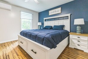 3 bedrooms, iron/ironing board, free WiFi, bed sheets