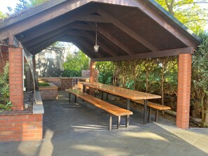 Outdoor dining - Comfortable Apartment, Sauna Included in the Price (Kołobrzeg)
