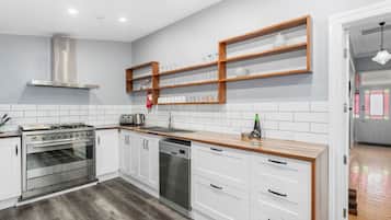 Microwave, oven, stovetop, dishwasher