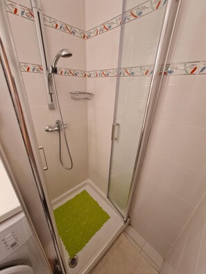 Leilighet | Bad | Hårføner