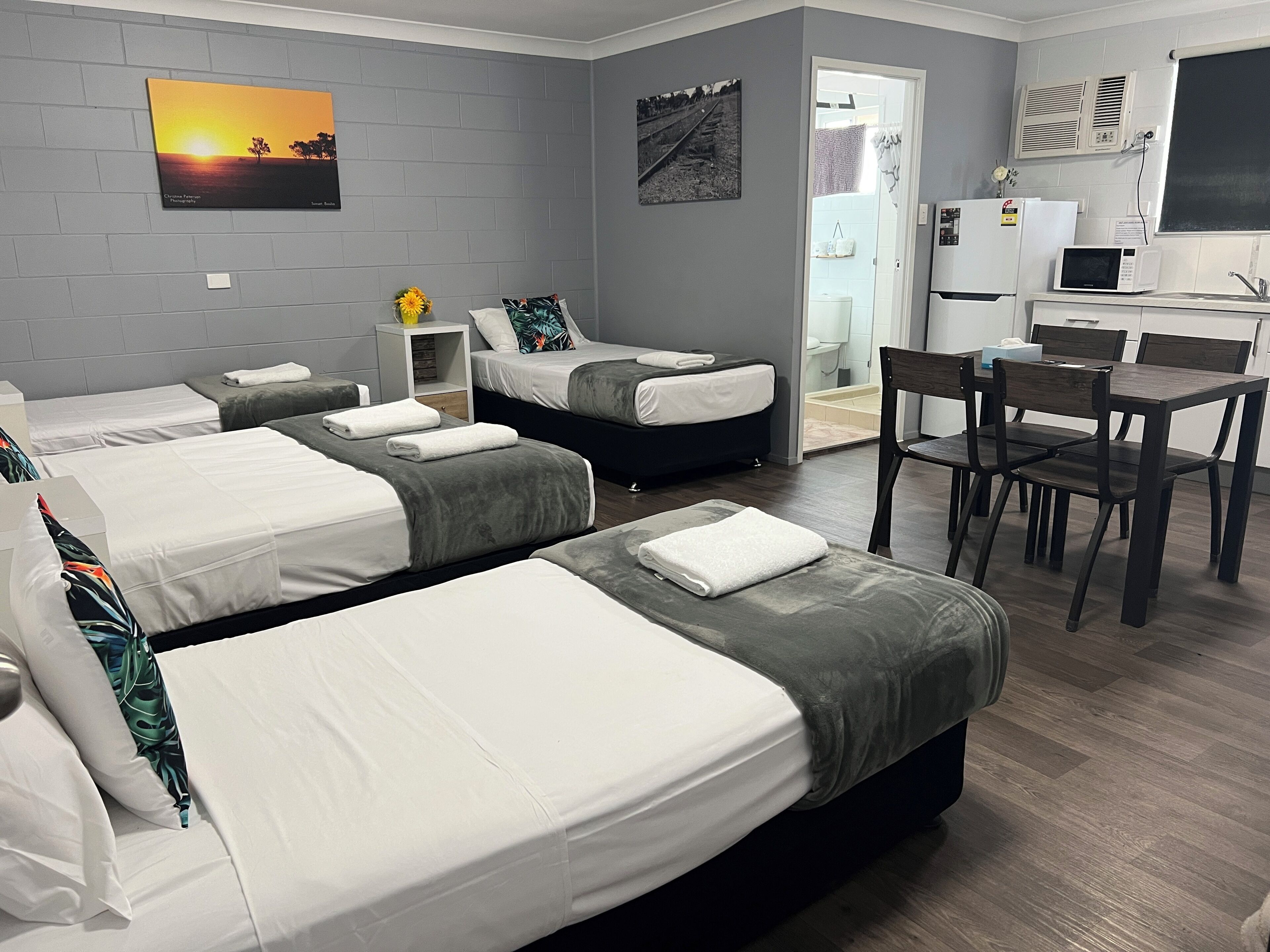 Family Studio Suite | Desk, laptop workspace, soundproofing, free WiFi