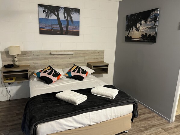 Standard Twin Room | Desk, laptop workspace, soundproofing, free WiFi - Spanish Lace Motor Inn (Rosslea)