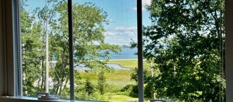 Coastal Retreat Near Beach w/ Ocean Views, dog friendly !