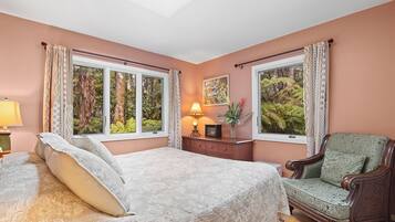 2 slaapkamers, een strijkplank/strijkijzer, reisbedje, gratis wifi