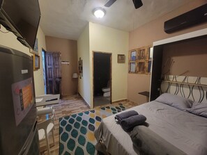 1 chambre, fer et planche à repasser, Wi-Fi, draps fournis