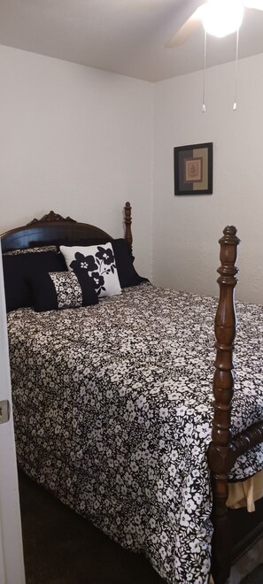 2 Schlafzimmer, Bügeleisen/Bügelbrett, kostenloses WLAN, Bettwäsche