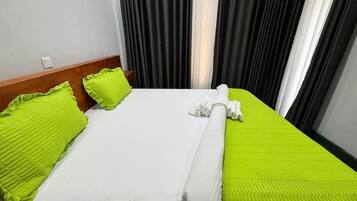 Espai de treball apte per a portàtils i wifi gratuïta