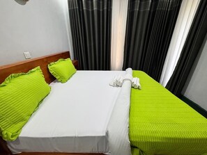 Laptop workspace, soundproofing, free WiFi, wheelchair access