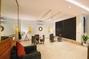 Dining - Fabhotel The Prime Land (Gurugram)