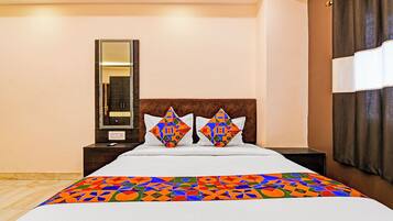 Egyptian cotton sheets, premium bedding, in-room safe, free WiFi