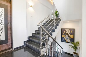 Lobby - Fabhotel Komfort Inn (Pune)