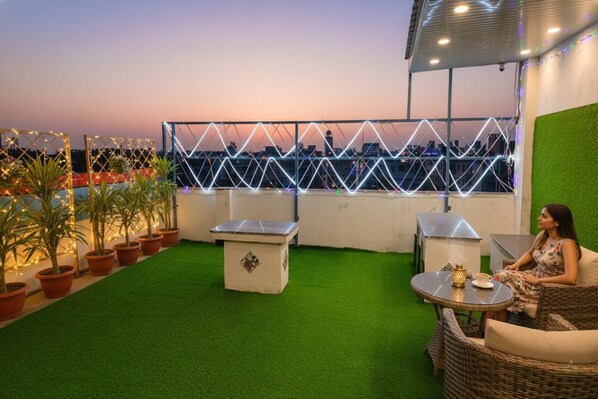 Balcony - Fabhotel Blue Bell (New Delhi)