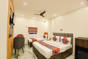 Family Room - Fabhotel Blue Bell (New Delhi)