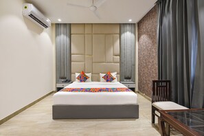 Premium kamer | Lakens van Egyptisch katoen, luxe beddengoed, een kluis op de kamer