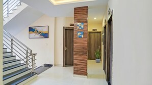 Lobby - Fabhotel Paras Palace (Bhopal)