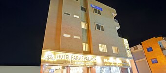 Fabhotel Paras Palace