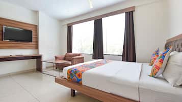 Family Room | Egyptian cotton sheets, premium bedding, in-room safe, free WiFi