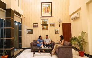 Sala de estar en el lobby