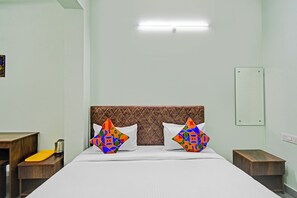 Deluxe Room | Egyptian cotton sheets, premium bedding, in-room safe, free WiFi - Fabhotel Legacy (Hyderabad)