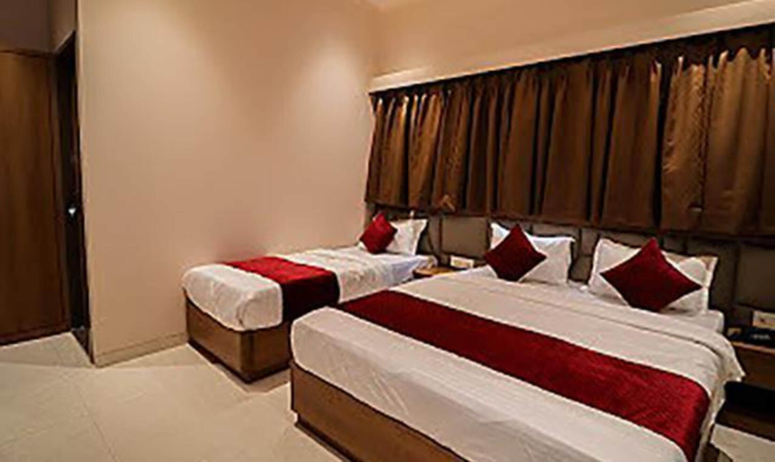 Family Room | Egyptian cotton sheets, premium bedding, in-room safe, free WiFi