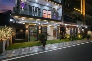 미분류 이미지, 3/36장, 버튼