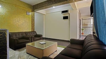 Área de estar no saguão