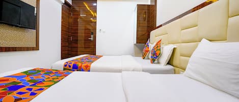 Egyptian cotton sheets, premium bedding, in-room safe, free WiFi