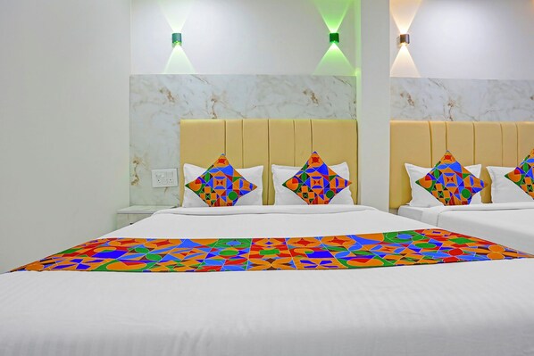 Egyptian cotton sheets, premium bedding, in-room safe, free WiFi